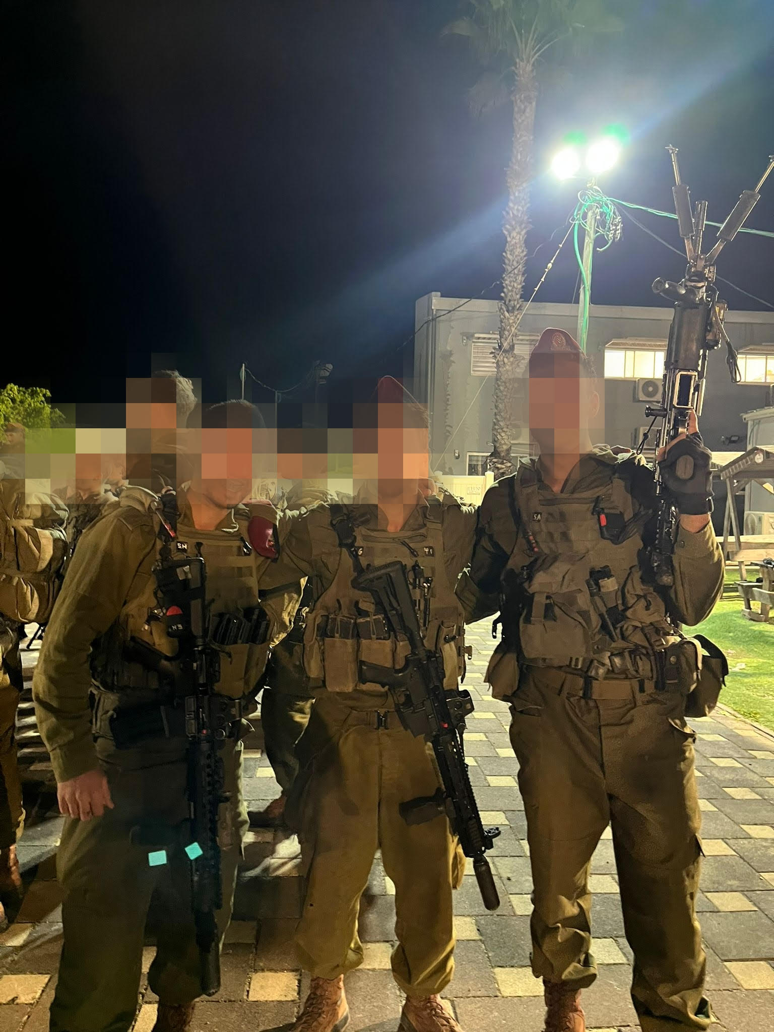 5 חברים אגוז אחת